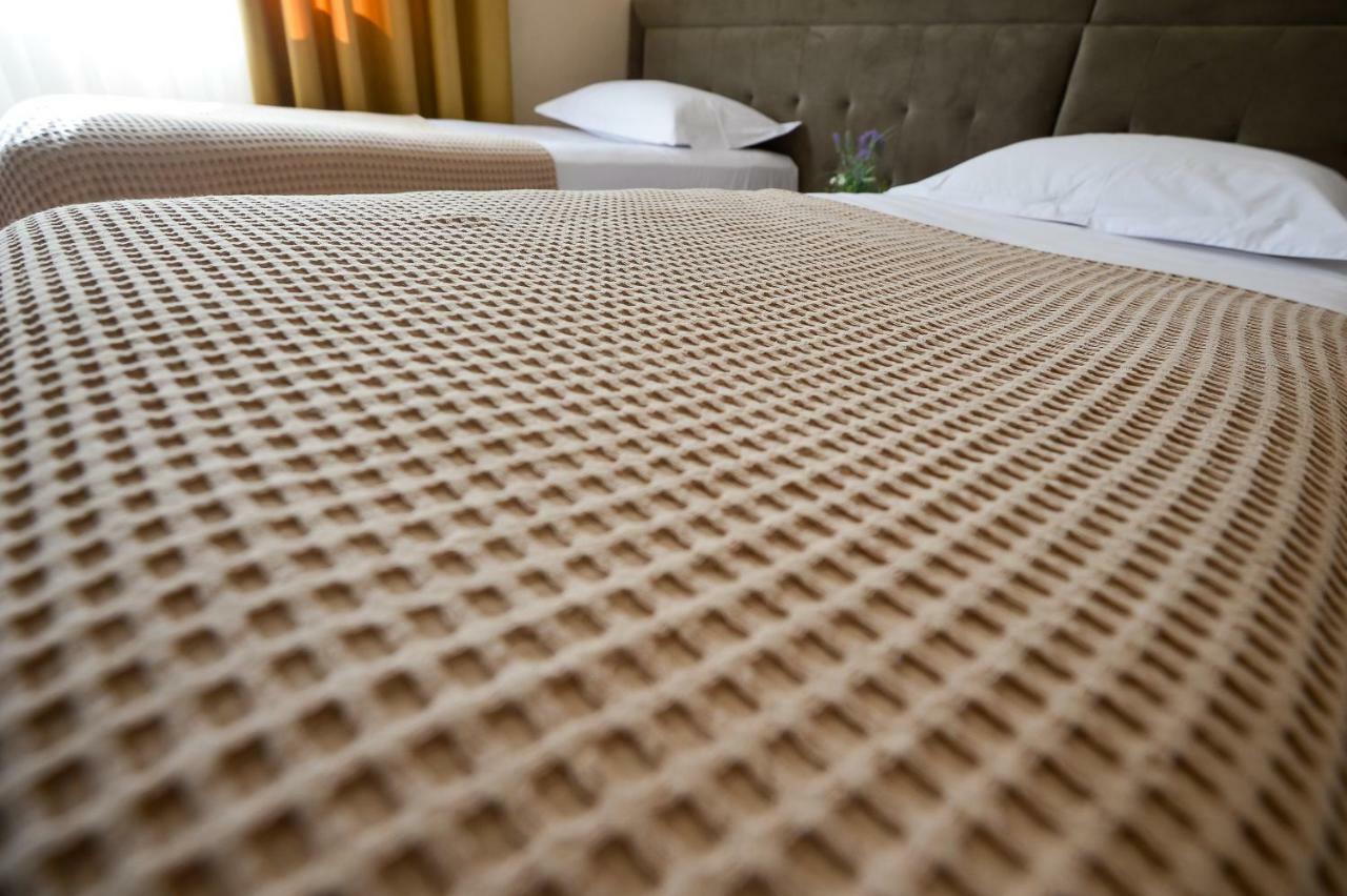 Hotel Niku Тирана Экстерьер фото