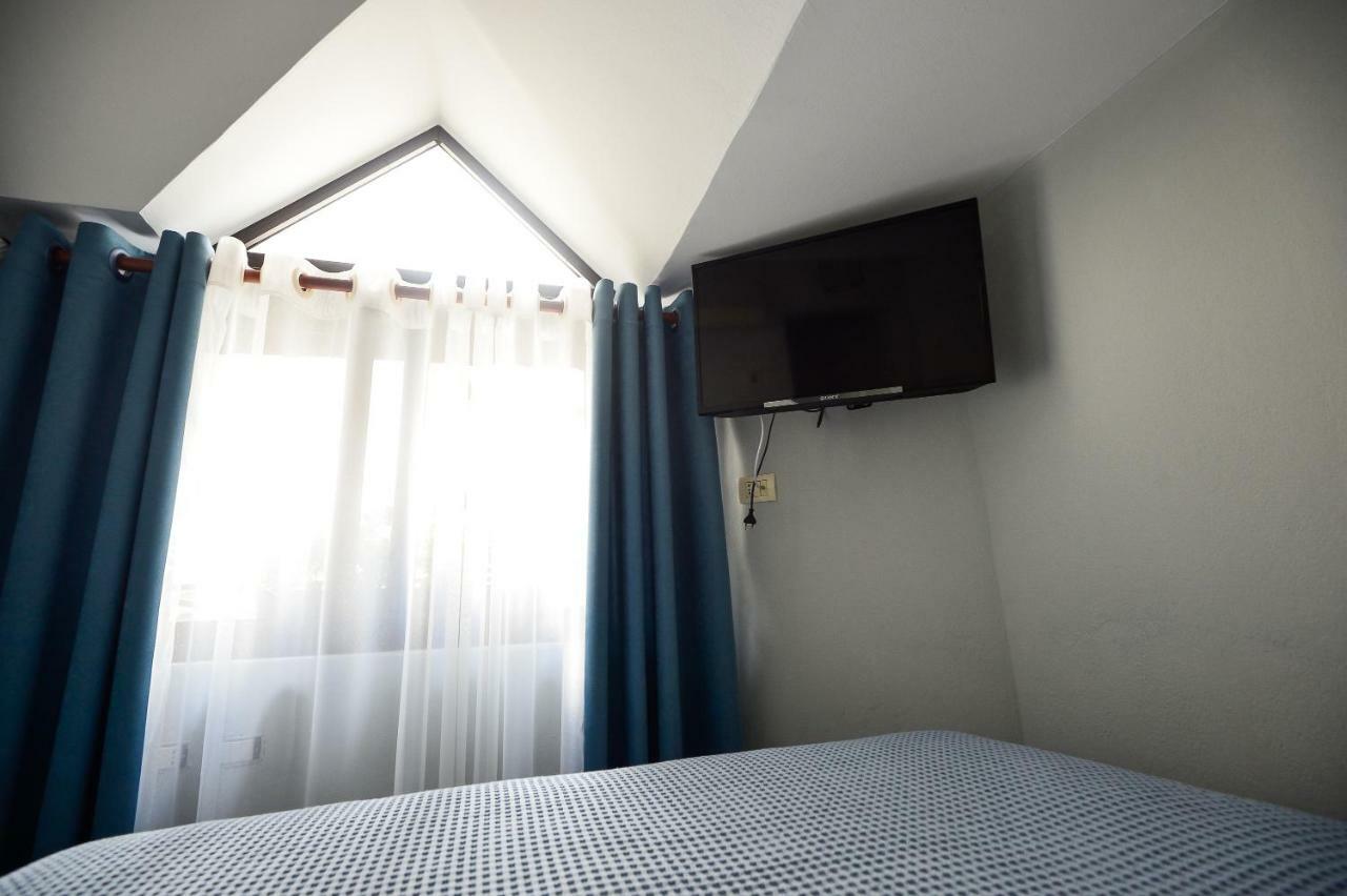 Hotel Niku Тирана Экстерьер фото