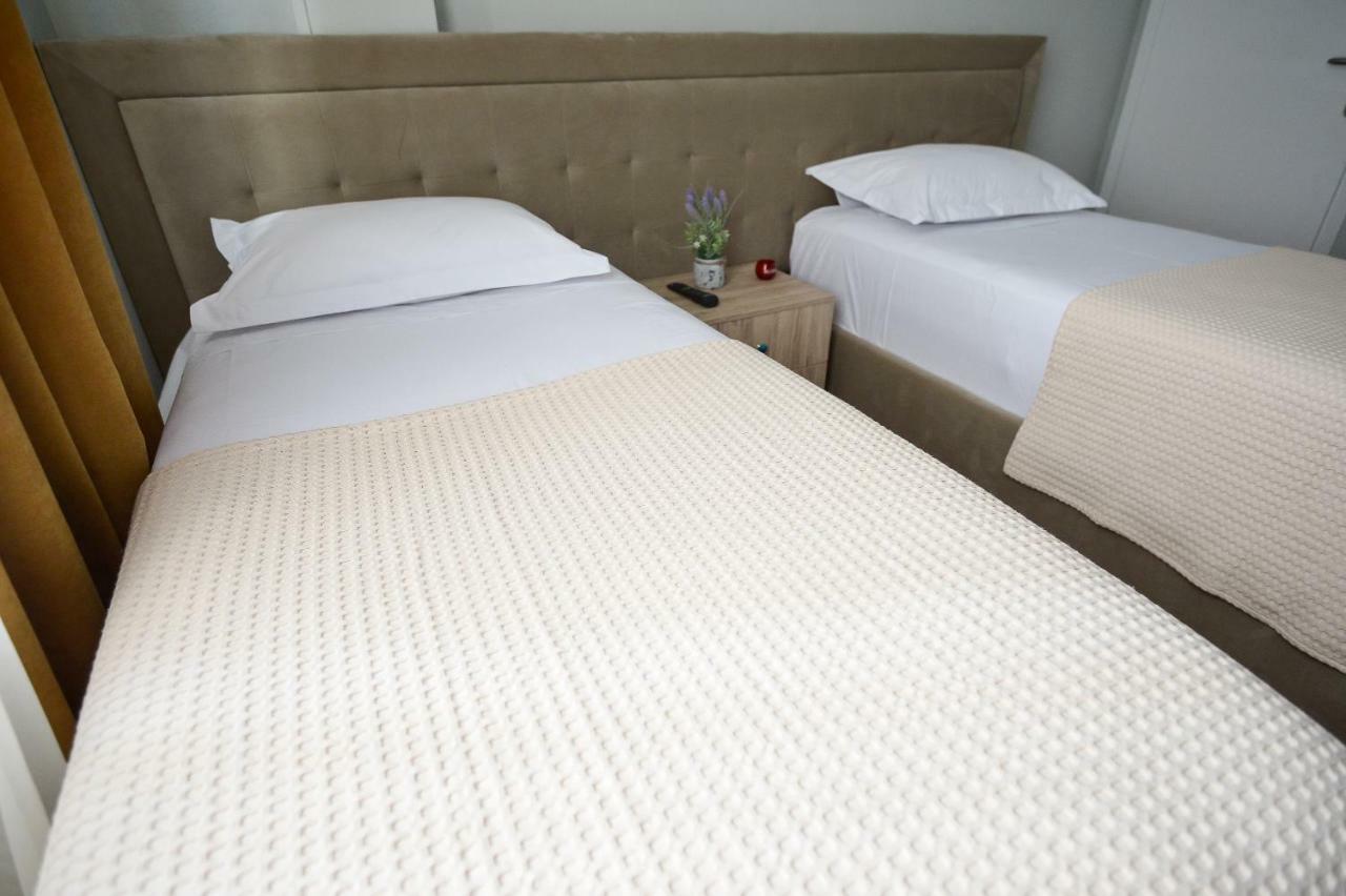 Hotel Niku Тирана Экстерьер фото
